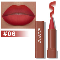 Matte Velvet Finish for Defined & Elegant Lips